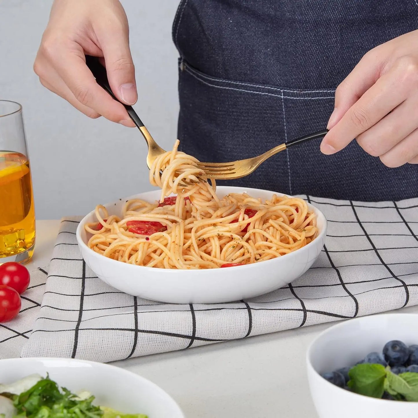 22 Ounce Porcelain Pasta Bowls Set of 6 Premium Ceramic Large Capacity Plates for Salad and Soup Dishwasher Safe